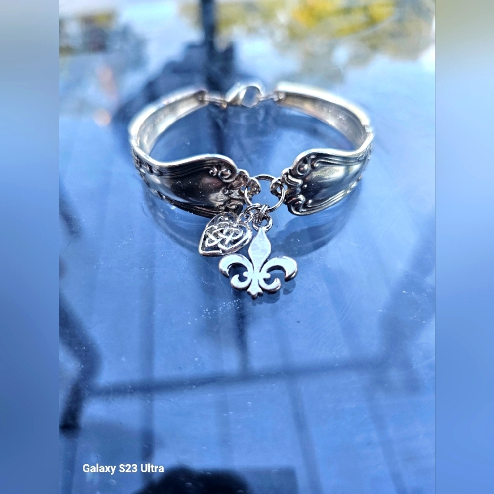 VINTAGE LADIES BRACELET